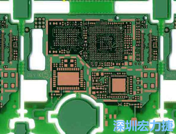 在產(chǎn)品極度要求小型化設(shè)計時，可利用HDI板材壓縮主板面積，同時具減輕重量優(yōu)點。